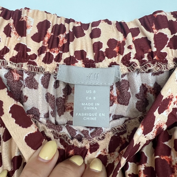 H&M Cheetah Pleated Skirt - Picture 3 of 3